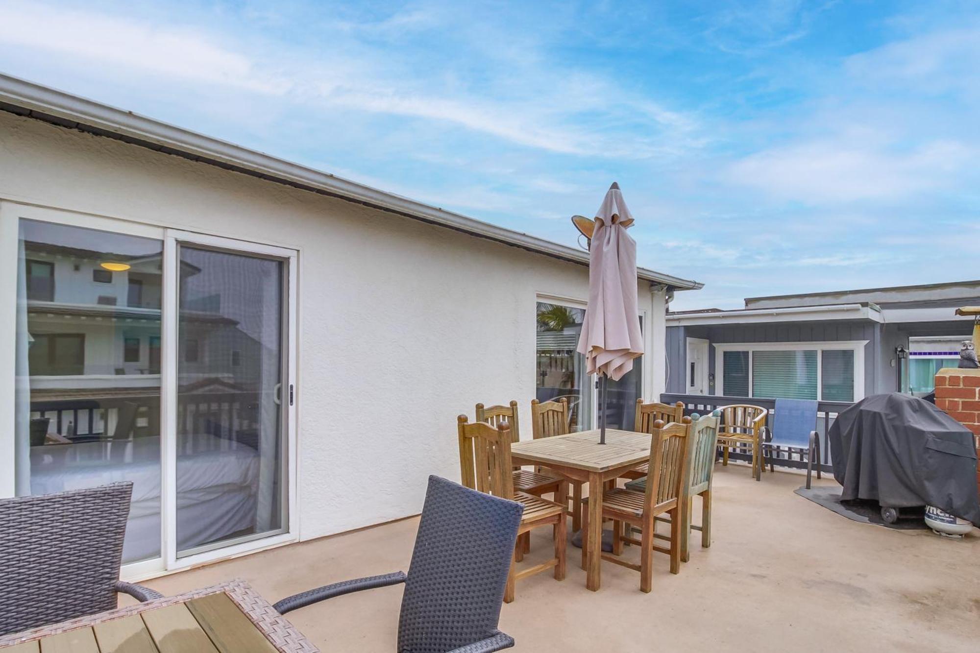 Oceancatcher: Mission Beach Retreat With Ocean View *