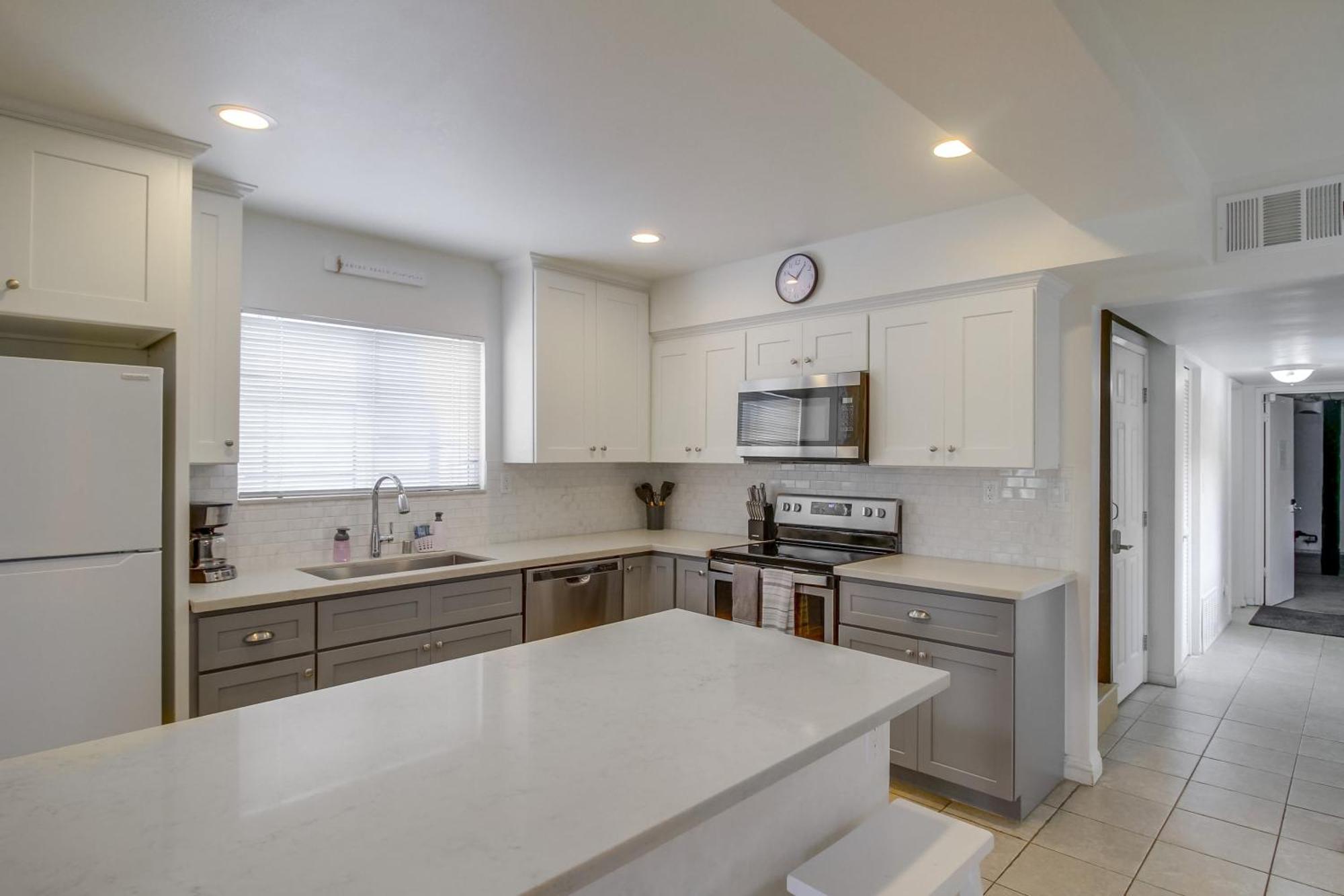 Oceancatcher: Mission Beach Retreat With Ocean View